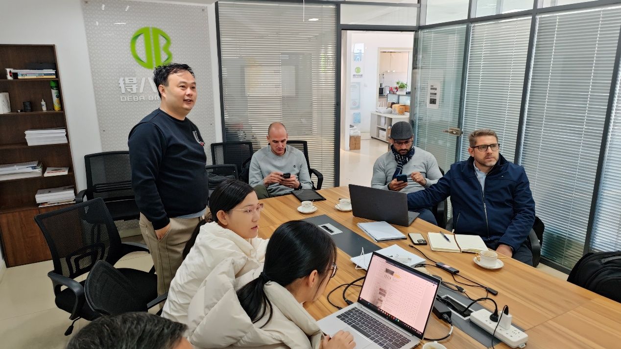 Klien Paraguay Mengunjungi Deba Brothers, Sangat Menyetujui Rencana Peternakan 12,000 Babi dan Kekuatan Produk